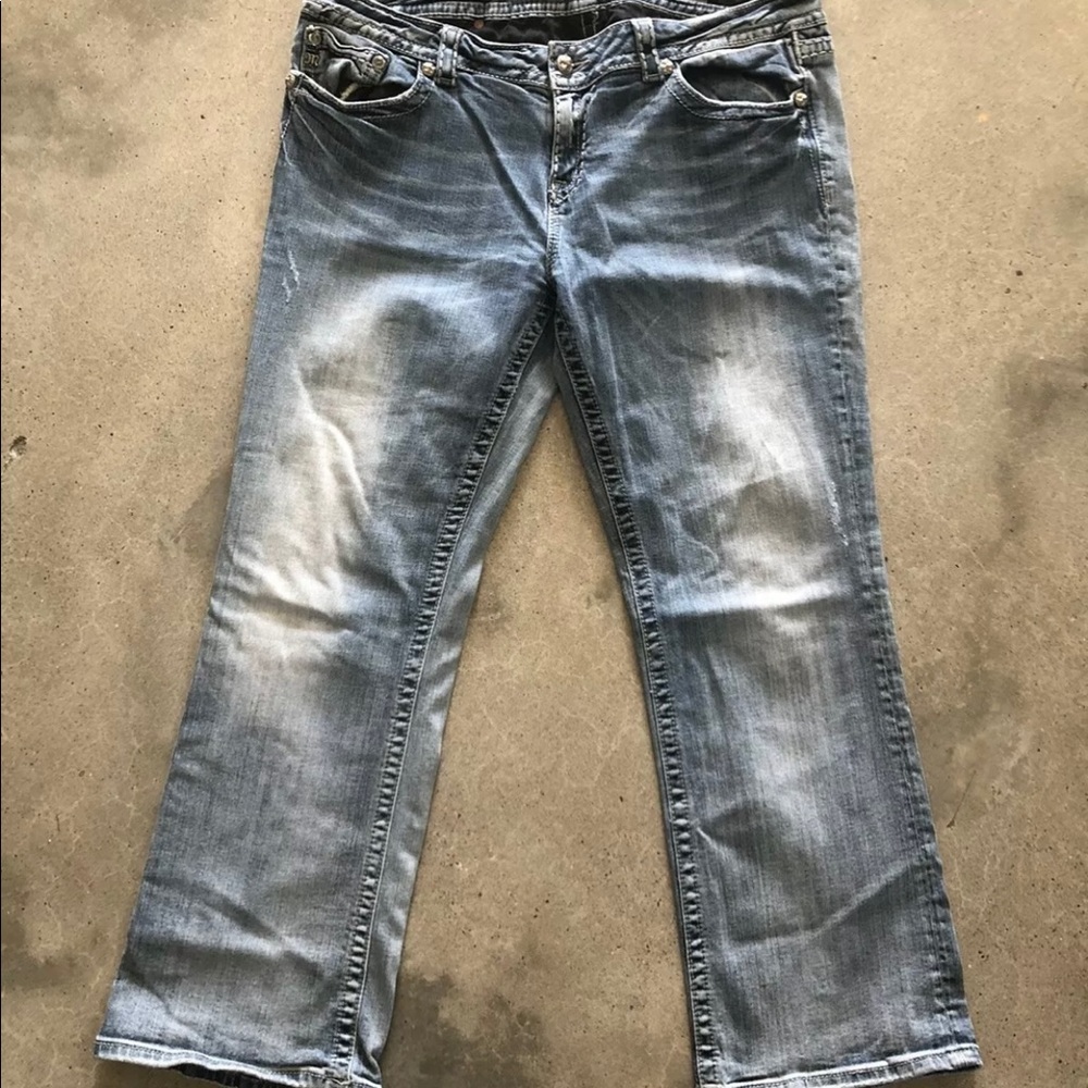 Miss Me Easy Boot Size 36 Jeans. Fits like a women’s regular 16/18. Bling!